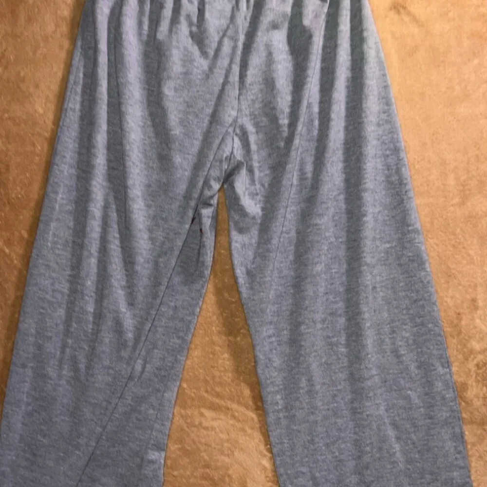 Under Armour Women Small Gray Drawstring Elastic Waist‎ Loose Fit Crop Capri